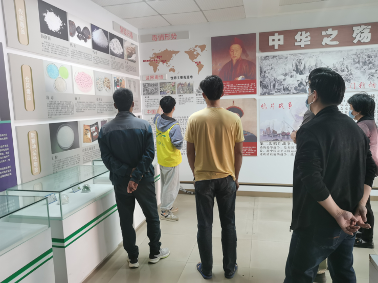 阜沙鎮(zhèn)禁毒信息〔2022〕第131期--【全民禁毒宣傳月】阜沙禁毒辦組織群眾參觀(guān)禁毒教育基地（202