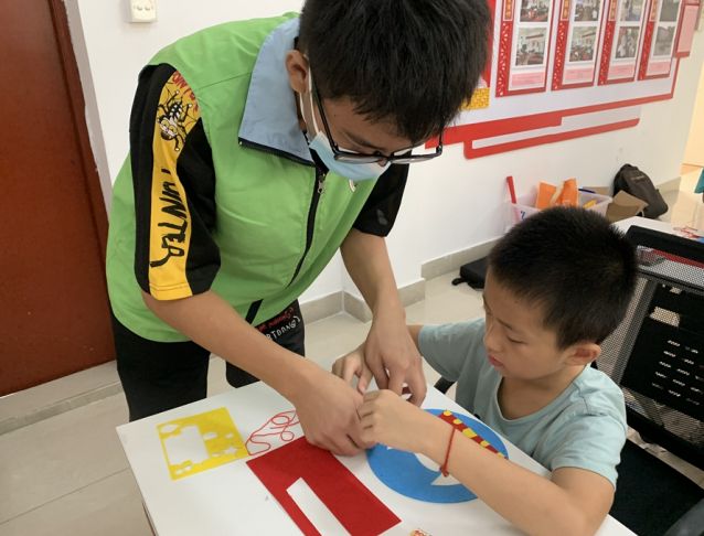 三鄉(xiāng)鎮(zhèn)開展“童心飛揚(yáng)迎國慶，禁毒宣傳齊助力”宣傳活動(dòng)圖片2_副本.jpg